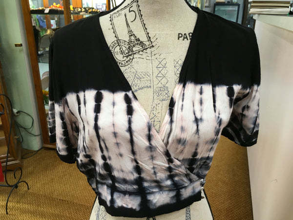 Black Tie Dye Half Sleeve Crop Top