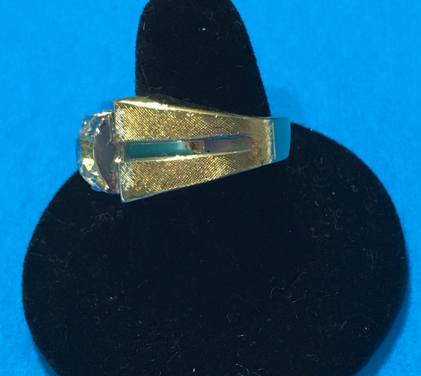 Vintage CZ solitaire men’s gold design ring sz 9