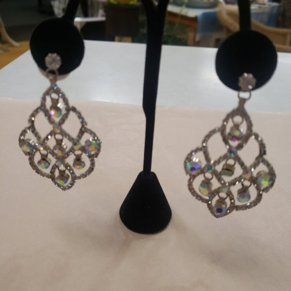 AB majestic rhinestone earring