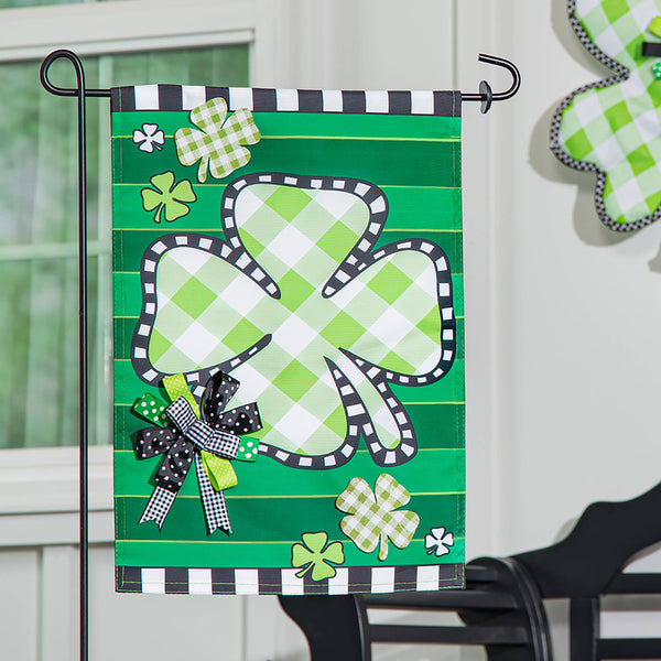 Check Clover St Patrick’s Garden Applique Flag