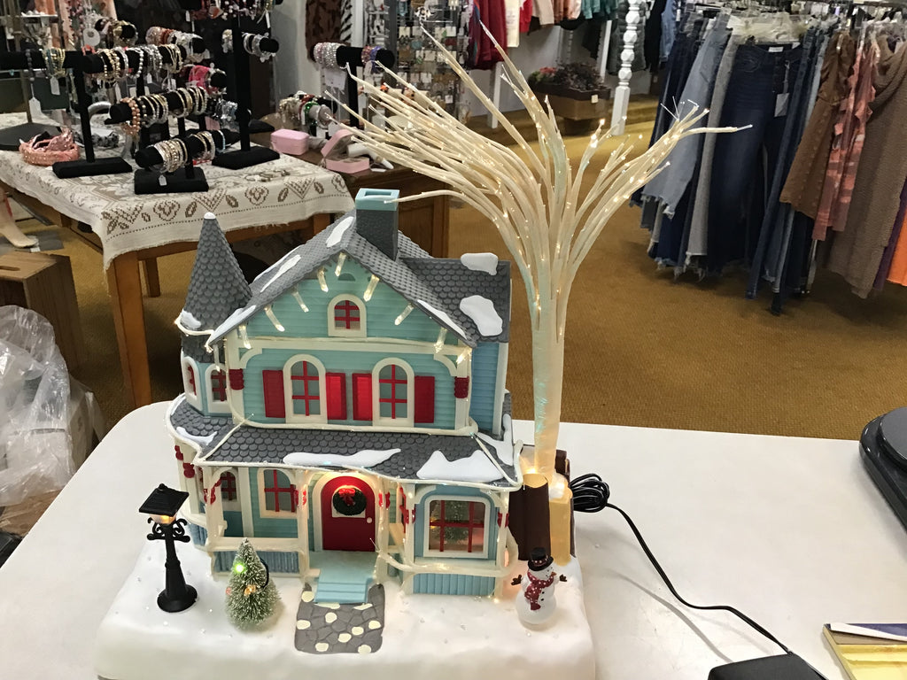 Avon Holiday Splendor Lighted Fiber Optic House 2002