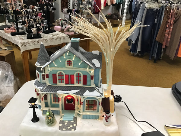 Avon Holiday Splendor Lighted Fiber Optic House 2002