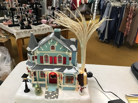 Avon Holiday Splendor Lighted Fiber Optic House 2001