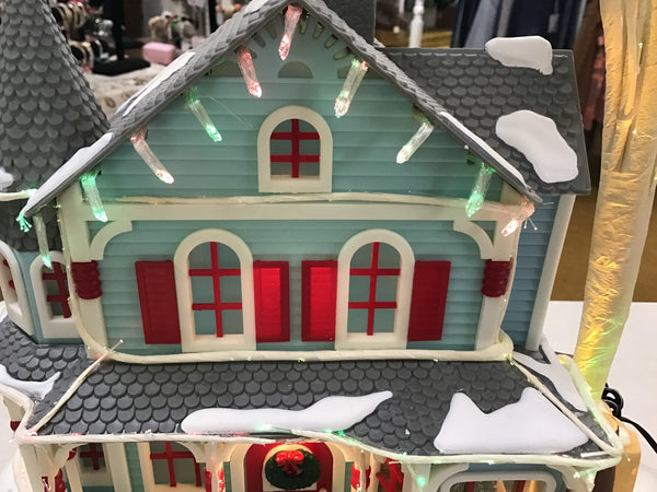 Avon Holiday Splendor Lighted Fiber Optic House 2002