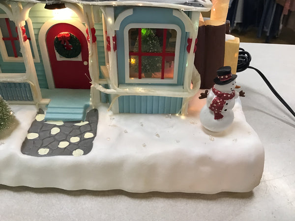 Avon Holiday Splendor Lighted Fiber Optic House 2002