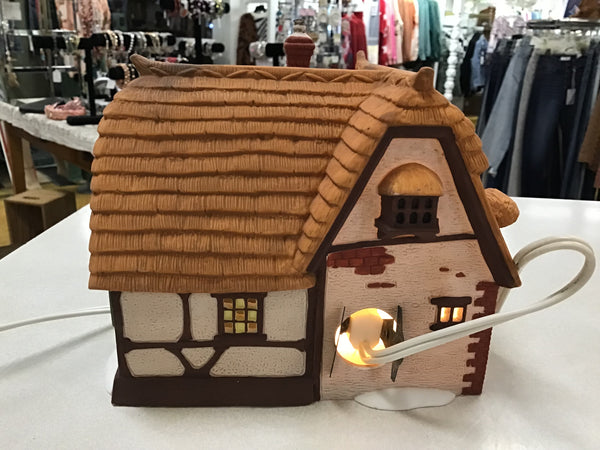 Cobb Cottage 1994 Dept 56 Dickens Village Series