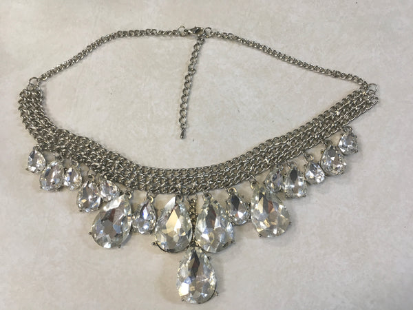 Rhinestone teardrop mesh necklace