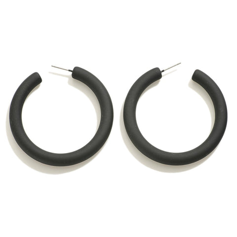 Black coated hoop earrings