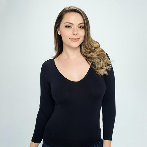 Black V-neck compression top Plus