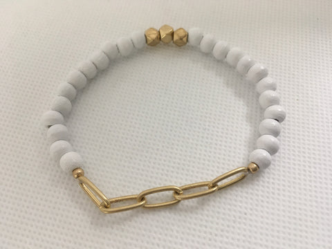 White chain link bracelet
