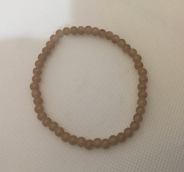 Light amber beaded stretch bracelet