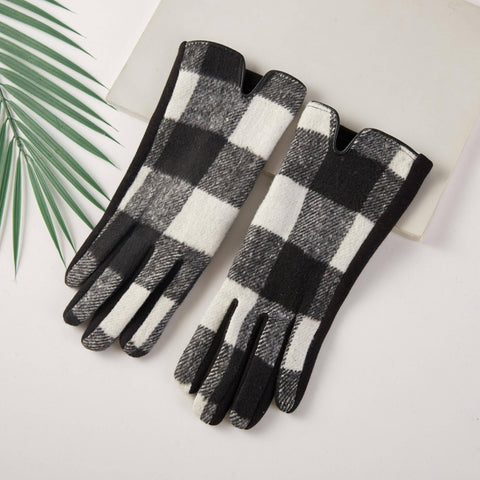 Black white Buffalo plaid gloves