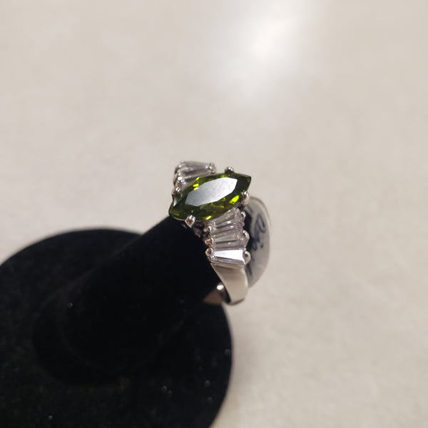 Green peridot Limelight CZ  baguettes ring size 6