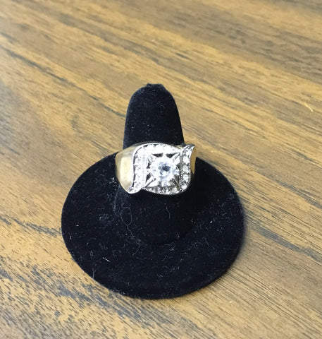 Men’s vintage CZ plus stones gold fashion design ring sz 9.5