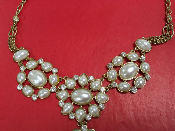 Pearl and rhinestone necklace set