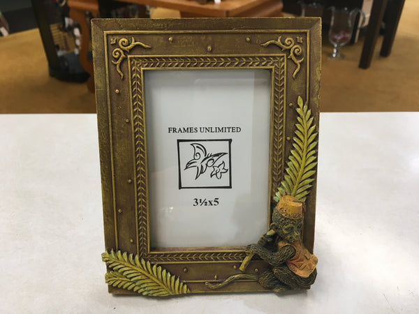 Monkey with fern leaves picture frame 3.5” x 5” preowned