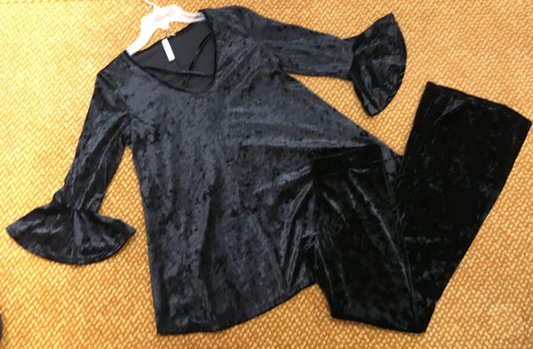 Black velvet Criss cross 3/4 sleeve top