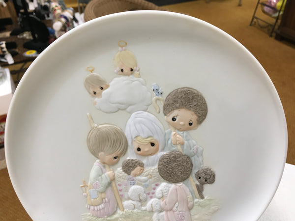1981 Precious Moments Enesco plate Adore Him