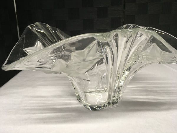 Mikasa etched Ivy Parisian handkerchief crystal bowl preowned