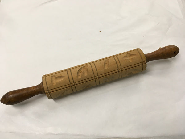 Vintage carved wooden rolling pin 16 shapes preowned