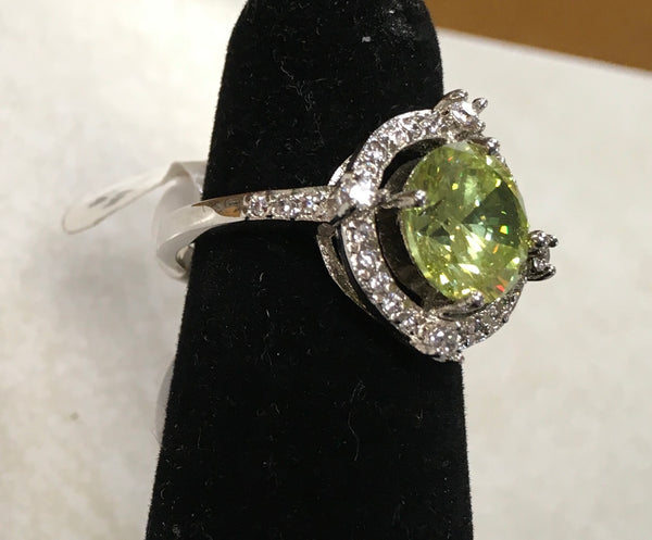 Peridot (light green) silver fashion ring size 7