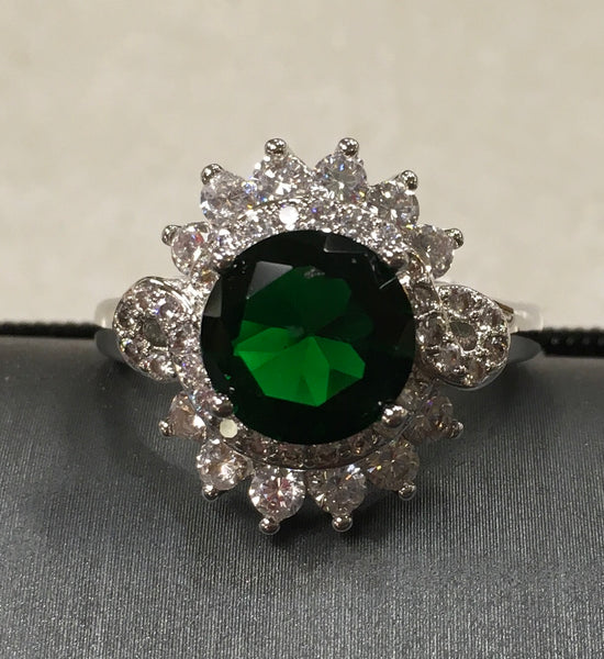 Emerald Cz sunburst fashion ring sz 10