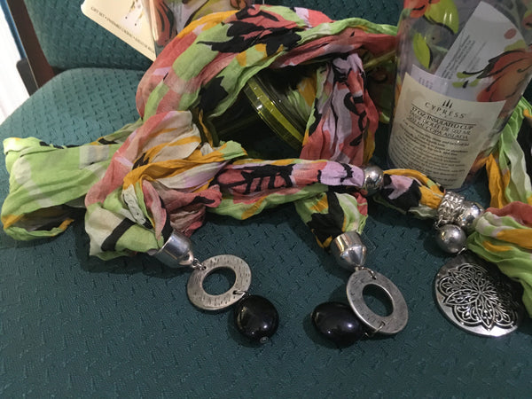 Cypress 17 oz insulated cup with scarf set floral
