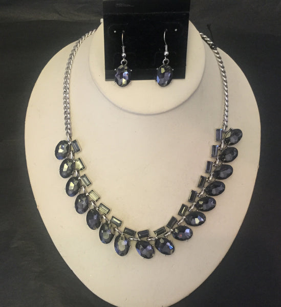 Black crystal oval necklace set