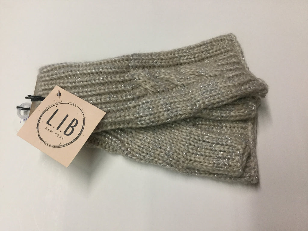 Beige cable knit fingerless gloves