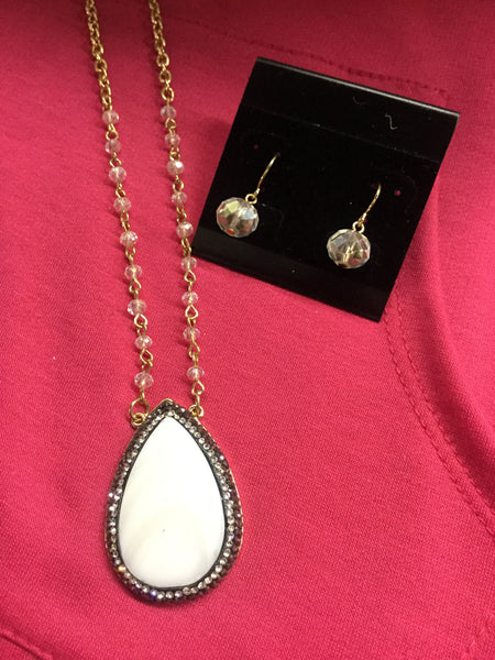 Mother of Pearl tear drop necklace 24"