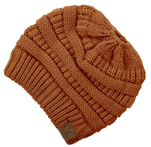 Rust CC beanie messy bun