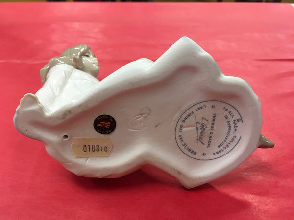Enrique Nadal Porcelain Figurine Girl In appreciation 1988 Vintage