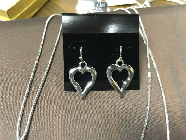 Silver heart necklace set