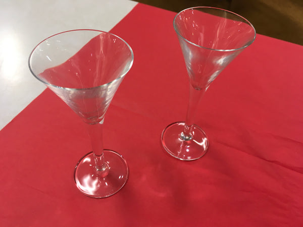 Crystal clear glass champagne glasses set of 2 preowned