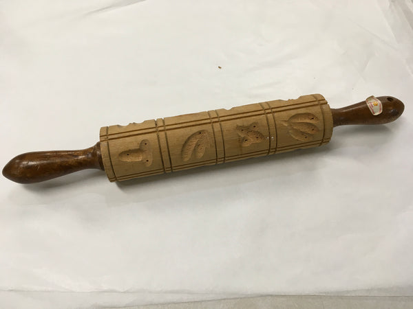 Vintage carved wooden rolling pin 16 shapes preowned