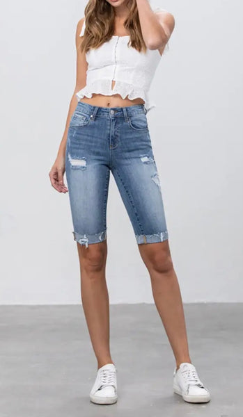 Mid rise distressed Bermuda denim short