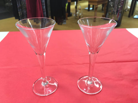 Crystal clear glass champagne glasses set of 2 preowned
