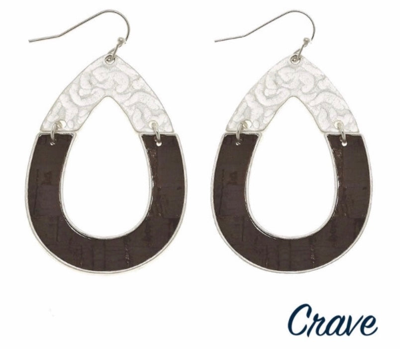 Brown cork oval design earring