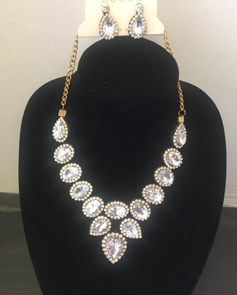 Teardrop crystal statement necklace set