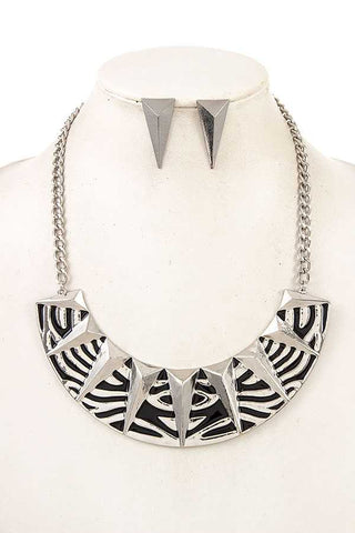 Silver TRIANGLE METAL ACCENT BIB NECKLACE SET
