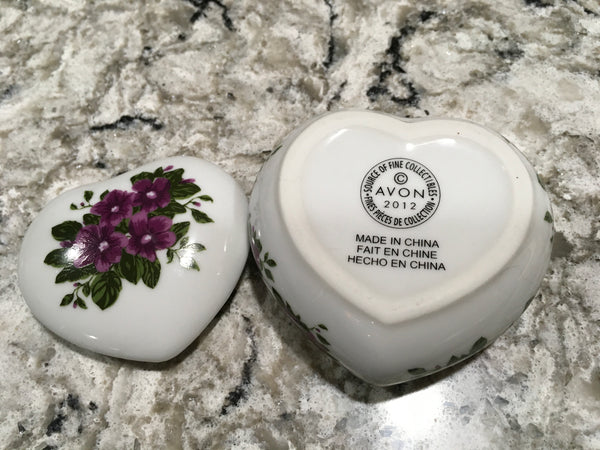 Avon Violets trinket box heart shaped 2012 pre owned