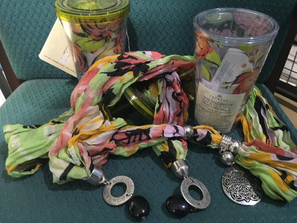 Cypress 17 oz insulated cup with scarf set floral