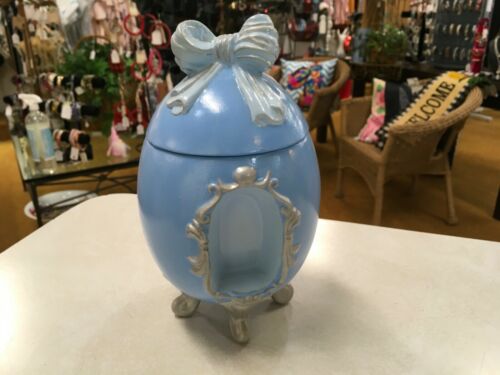 Vintage Arnels baby blue and silver egg with lid